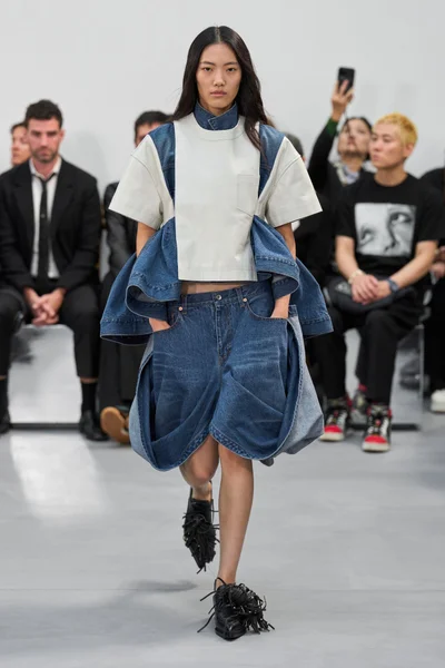 Look 28